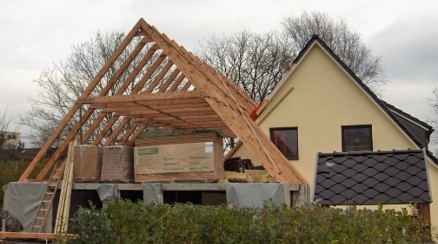 Kehlbalkendach mit Verschneidung am Bestand